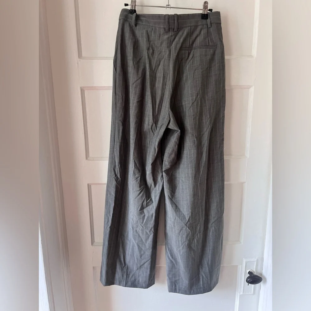 HUGO BOSS Charcoal Pinstripe Pants Trousers $348 retail size 6 100% virgin wool - Picture 4 of 6